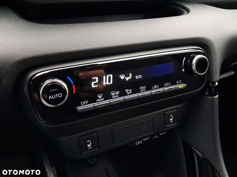 Toyota Yaris Hybrid 1.5 Style - 25