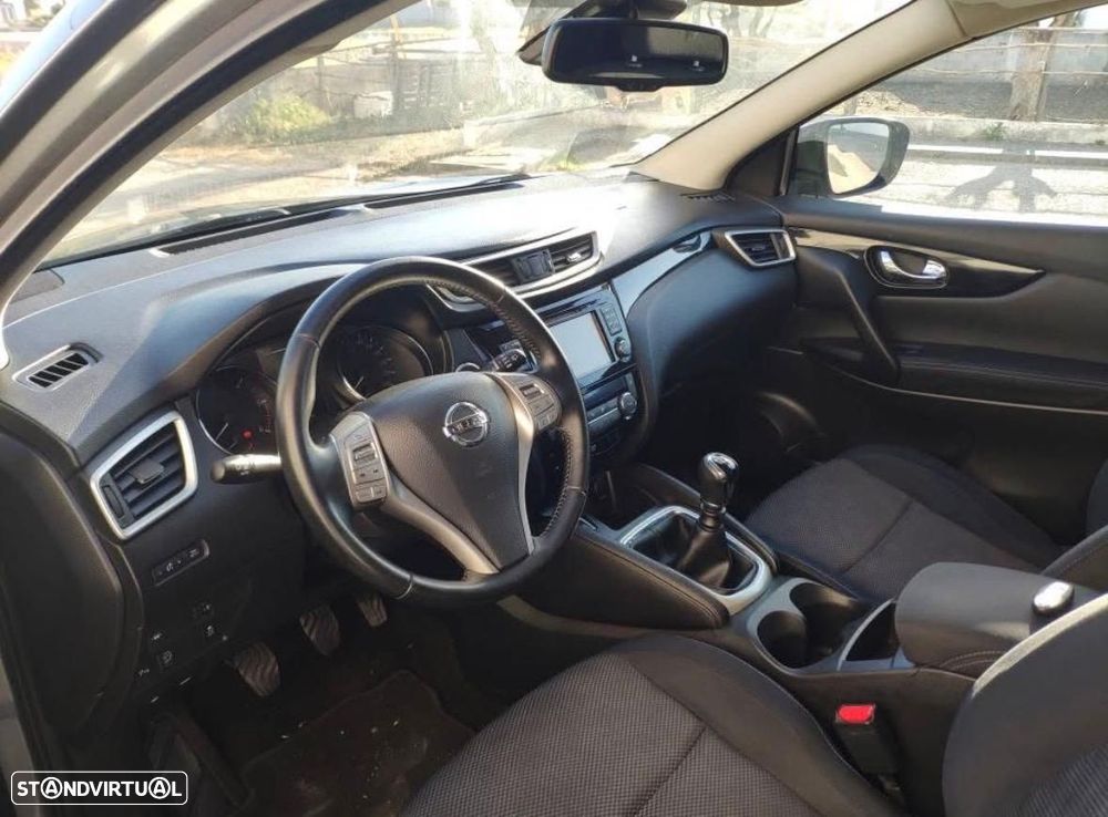Nissan Qashqai 1.5 dCi N-Connecta - 6