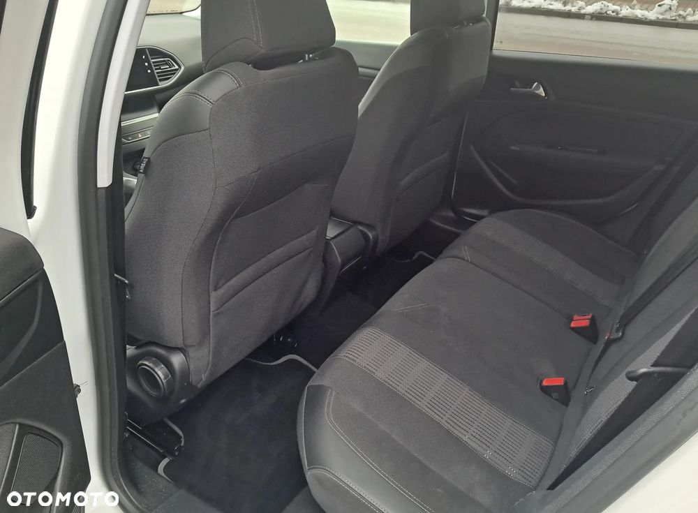 Peugeot 308 BlueHDi FAP 130 EAT8 Stop & Start Allure Pack - 8