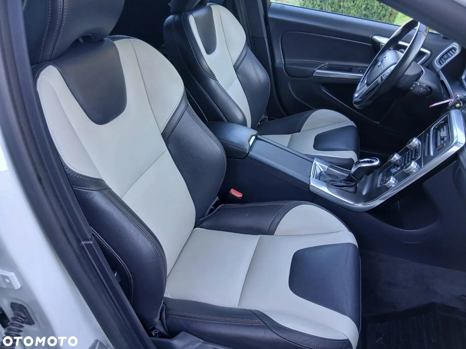 Volvo V60 D4 Drive-E Summum - 29