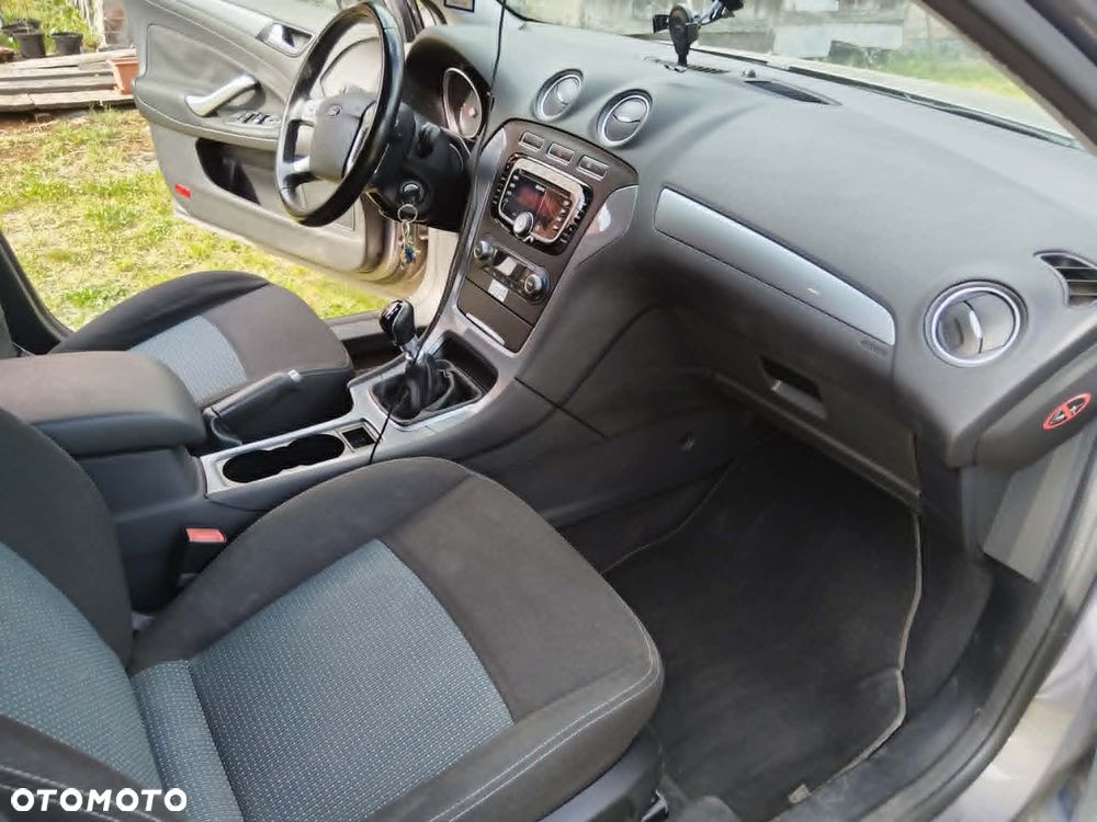 Ford Mondeo - 11