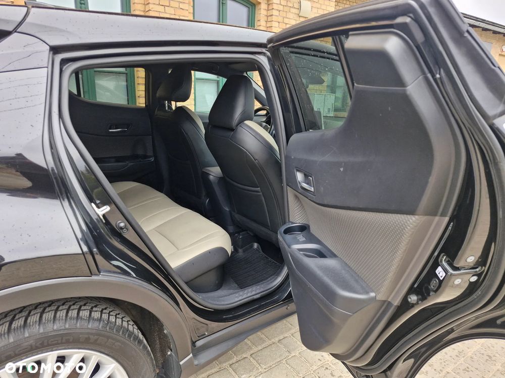 Toyota C-HR 2.0 Hybrid Executive - 35