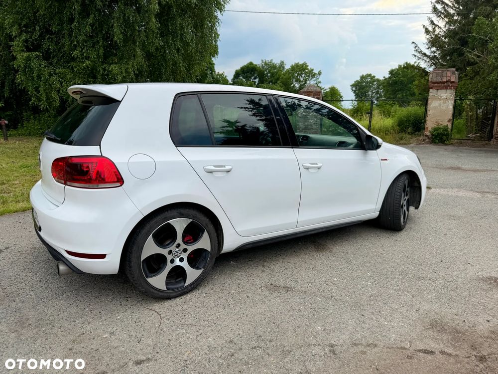 Volkswagen Golf 2.0 TSI GTI DSG - 11