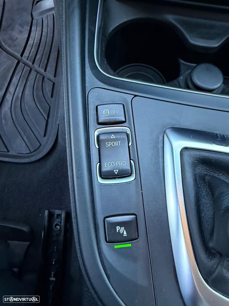 BMW 320 d Line Luxury Auto - 24