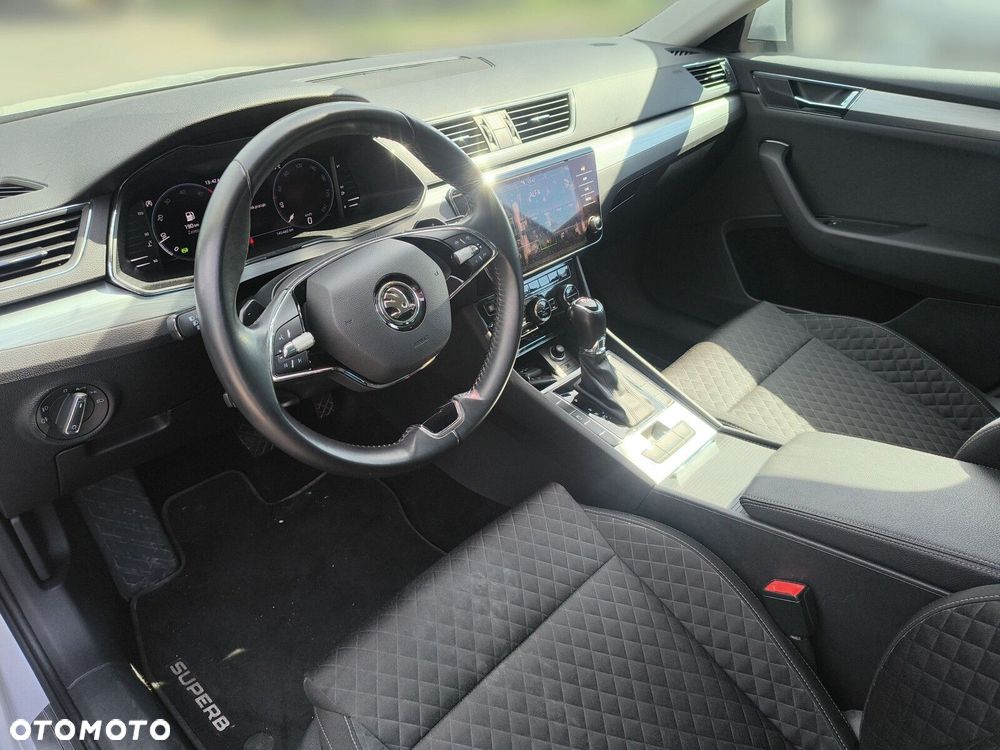 Skoda Superb 2.0 TDI SCR Ambition DSG - 10