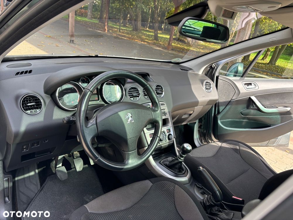 Peugeot 308 e-HDi FAP 110 Stop&Start Family - 31
