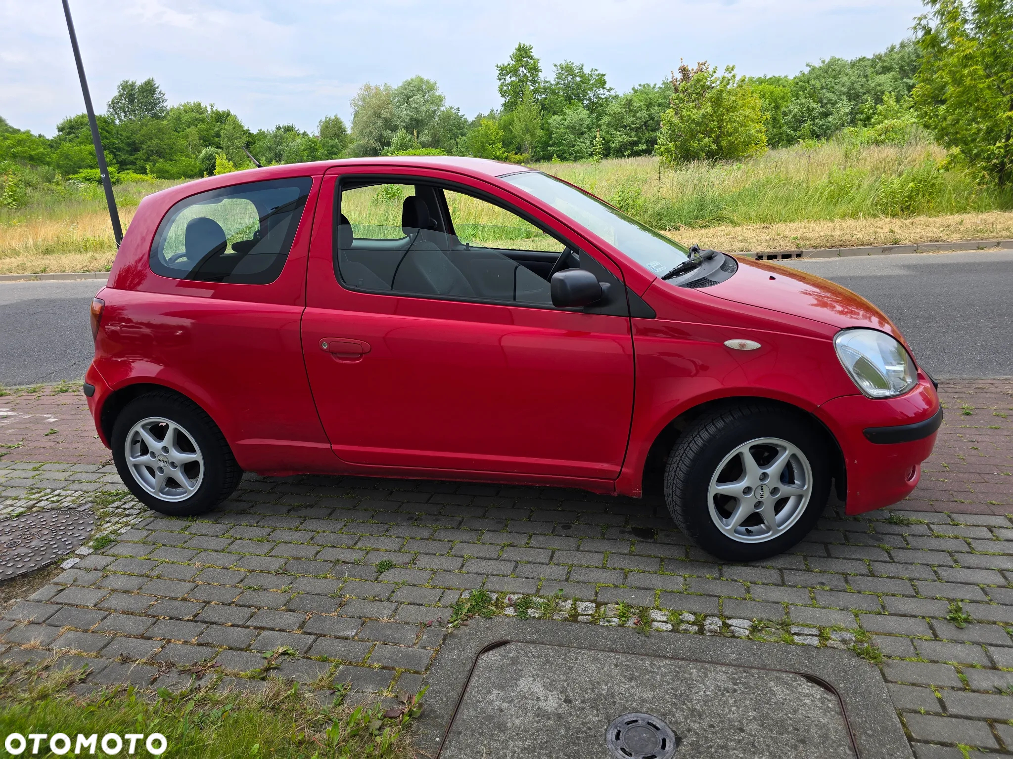 Toyota Yaris 1.0 - 17