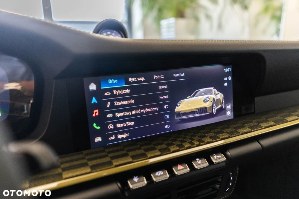 Porsche 911 Carrera T-Hybrid Spirit 70 - 29