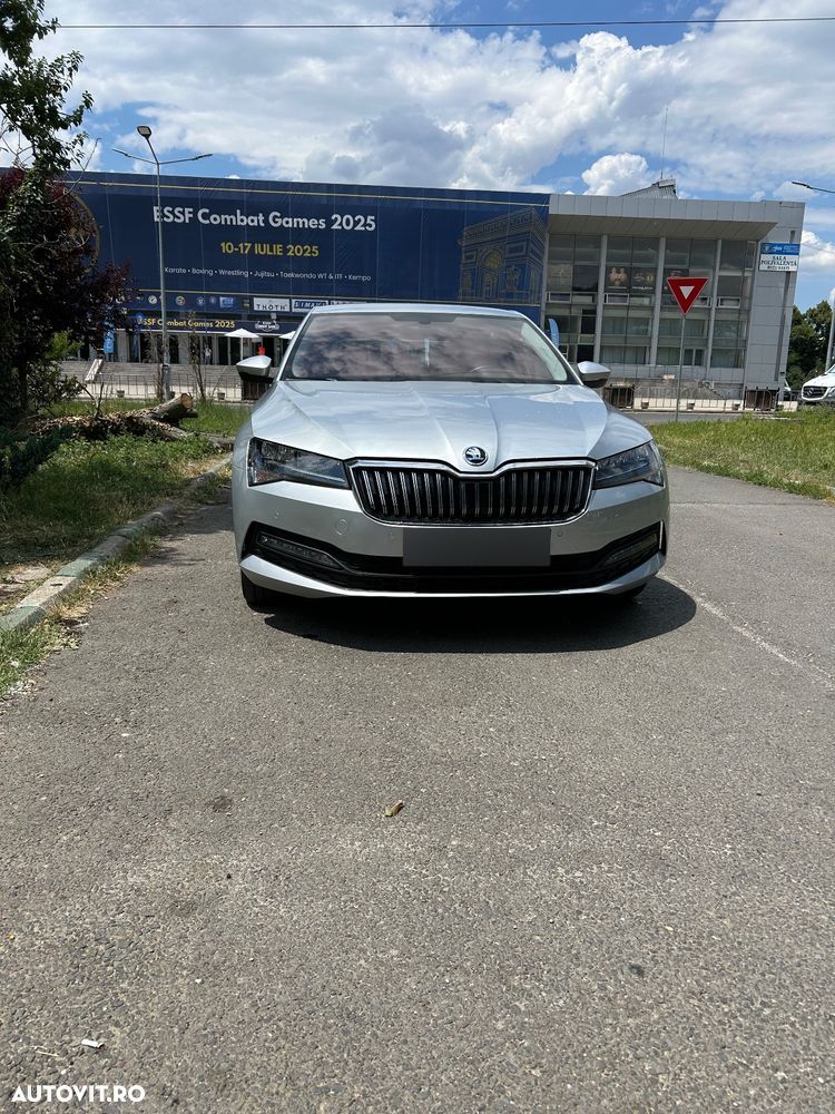 Skoda Superb 2.0 TDI DSG Ambition - 1