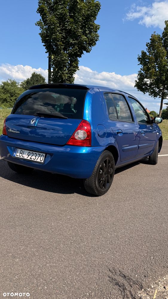 Renault Clio 1.2 16V Campus - 8