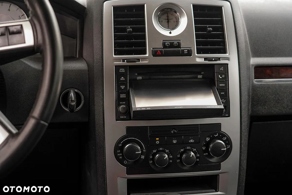 Chrysler 300C 3.0 V6 CRD - 28