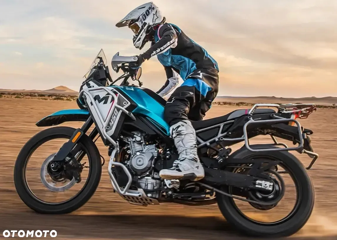 CFMoto MT - 2
