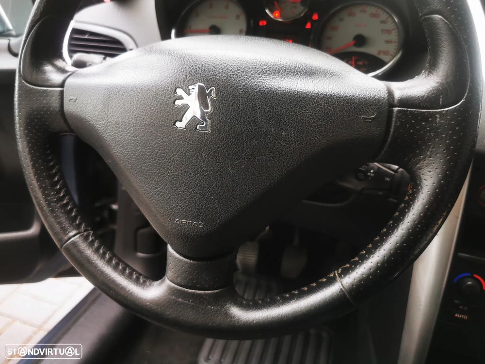 Peugeot 207 1.4 16V Sport - 10