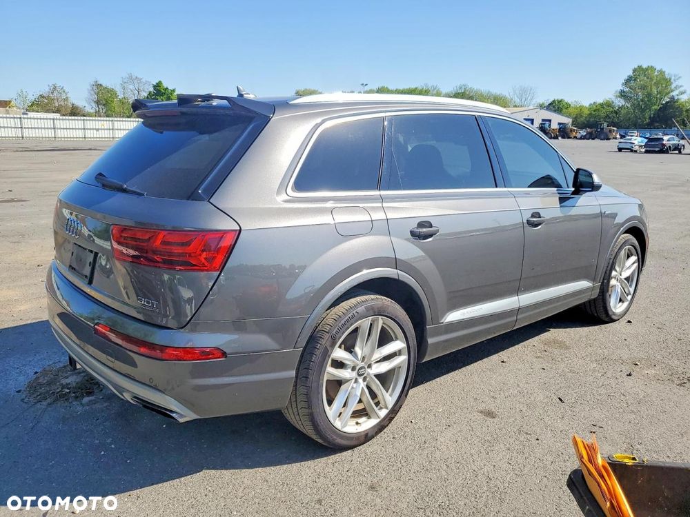 Audi Q7 - 4