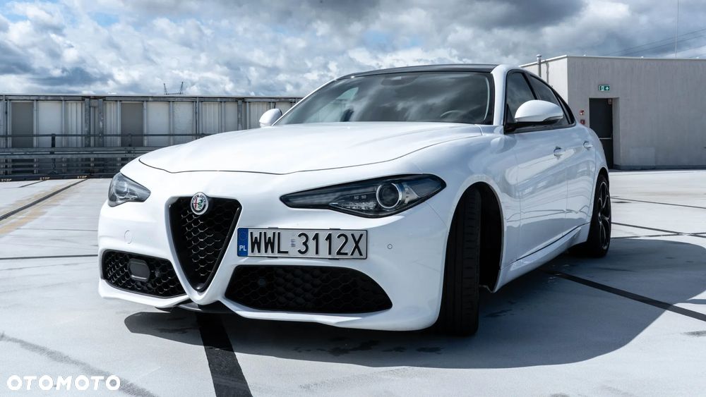 Alfa Romeo Giulia 2.0 Turbo 16V AT8 Veloce Ti - 4