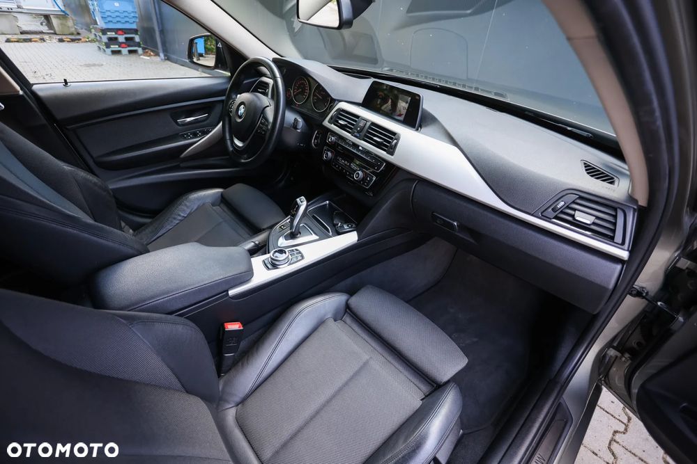 BMW Seria 3 318d Edition Luxury Line Purity - 24