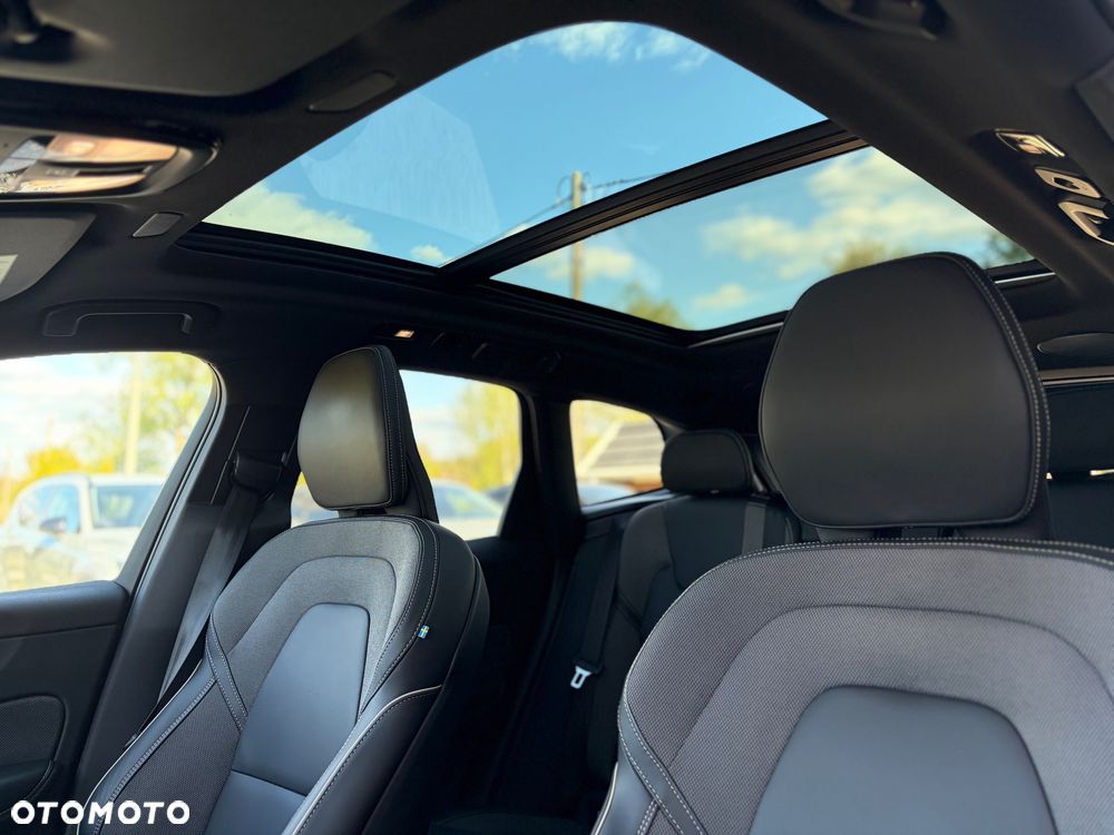Volvo XC 60 B5 B AWD Plus Black Edition - 22
