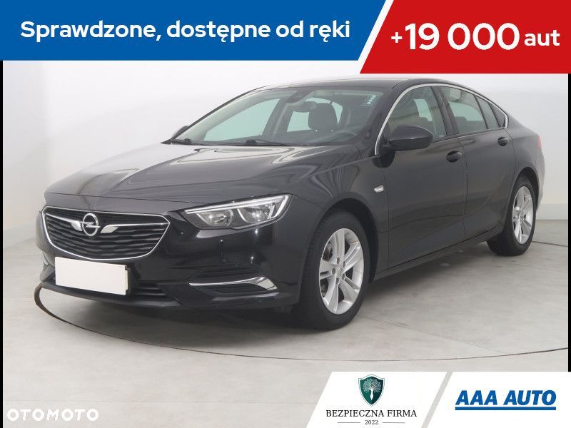 Opel Insignia - 1