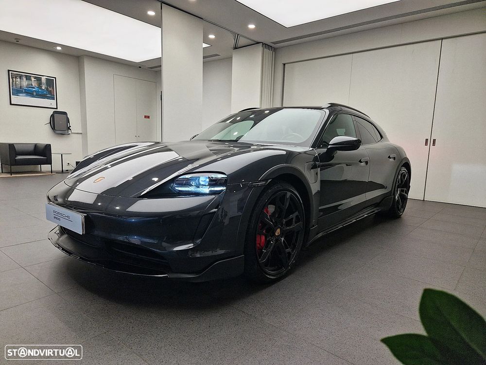 Porsche Taycan Cross Turismo 4S - 1