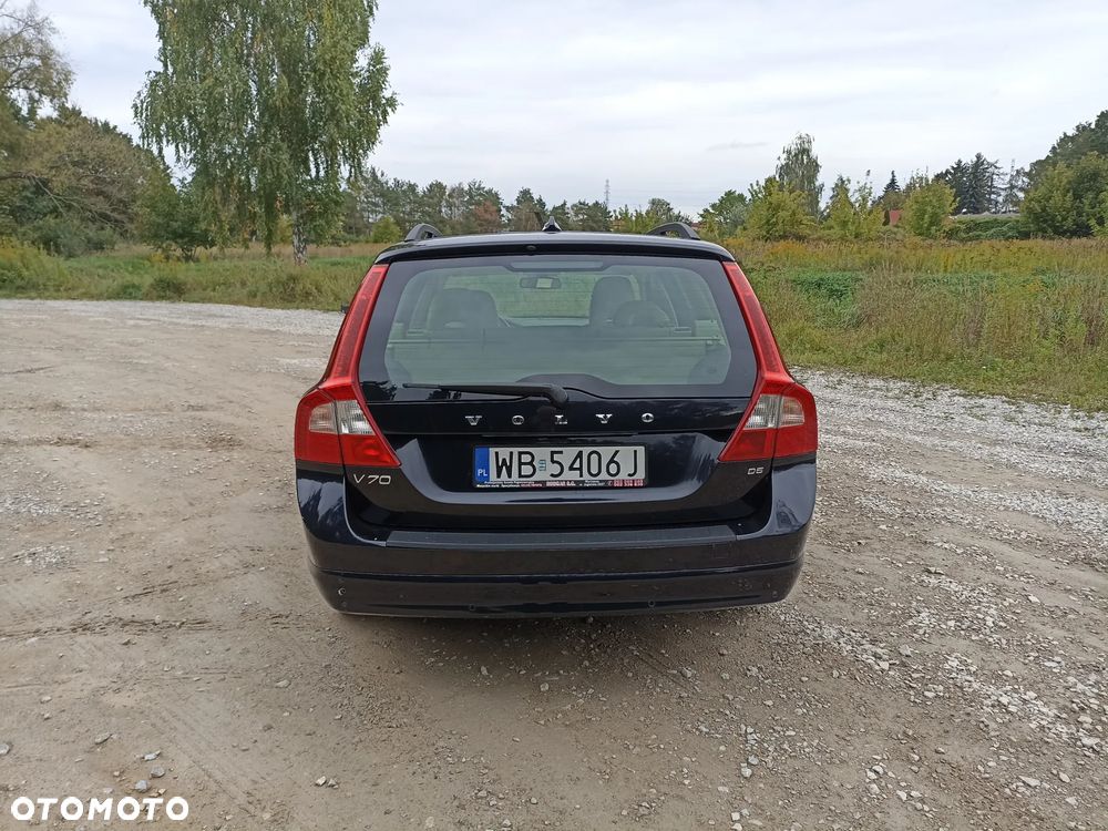 Volvo V70 D5 Momentum - 6