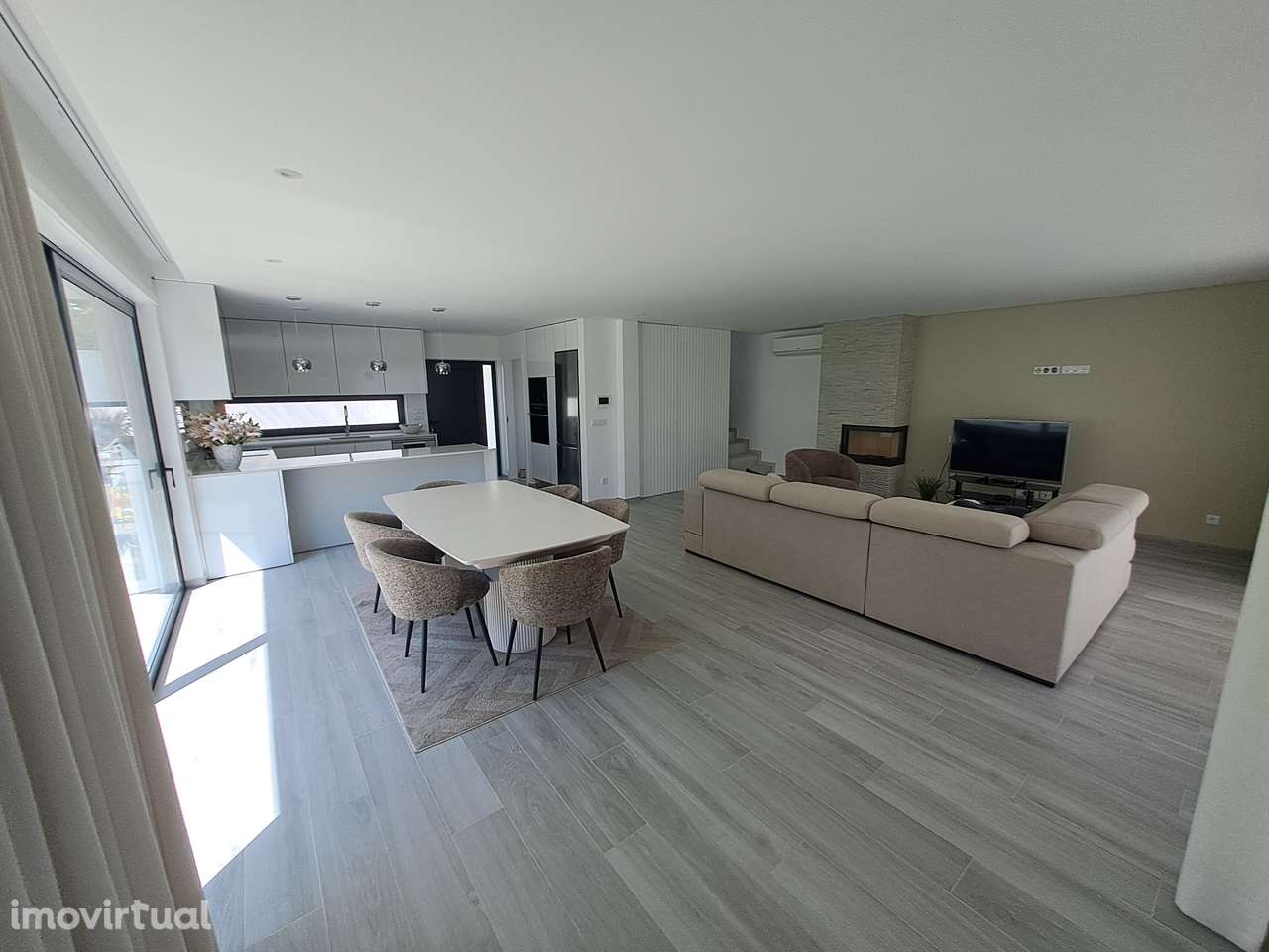 Moradia de Gaveto Exclusiva em Gualtar | Classe A | Apenas 1 Ano - Grande imagem: 4/21