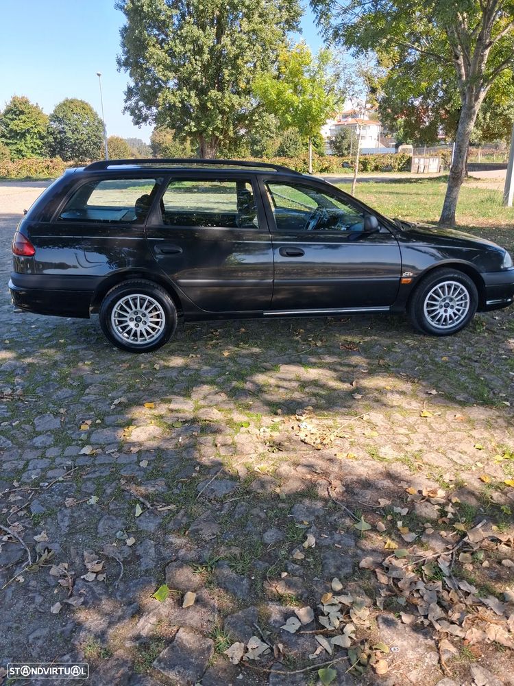 Toyota Avensis - 9