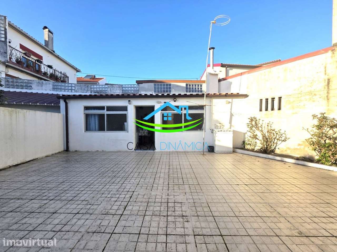 Moradia T4 com Garagem e Terraço em Tavarede - Grande imagem: 5/53
