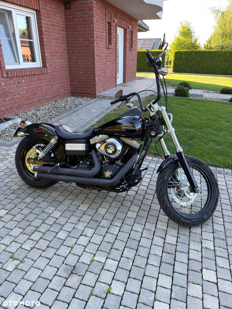 Harley-Davidson Dyna Street Bob - 1