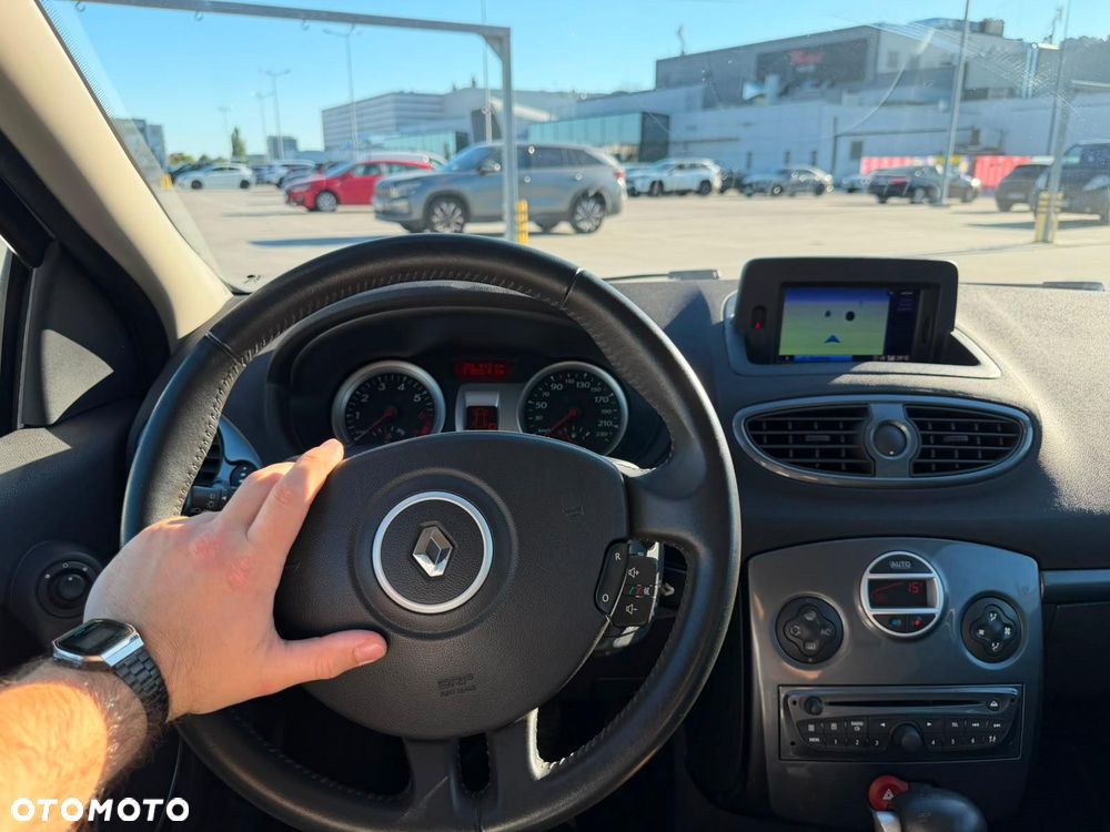 Renault Clio 1.6 16V Dynamique - 11