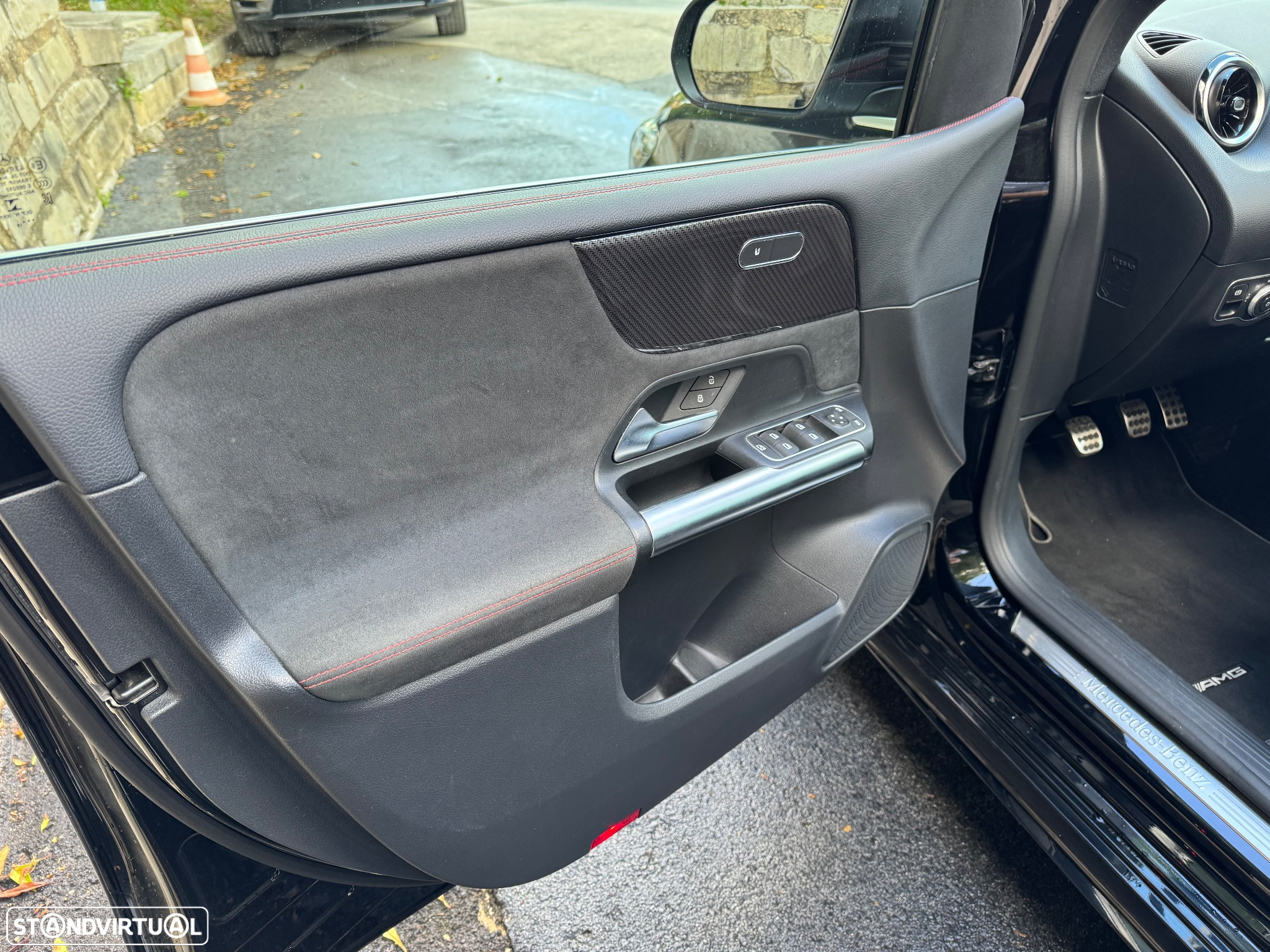 Mercedes-Benz B 180 d AMG Line - 20