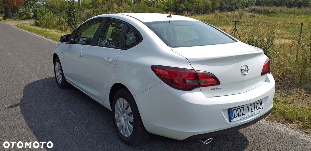 Opel Astra 1.4 T Active - 4
