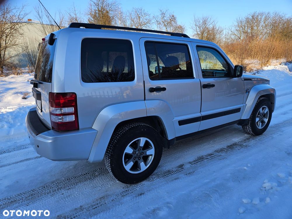 Jeep Liberty 3.7 4x4 - 28
