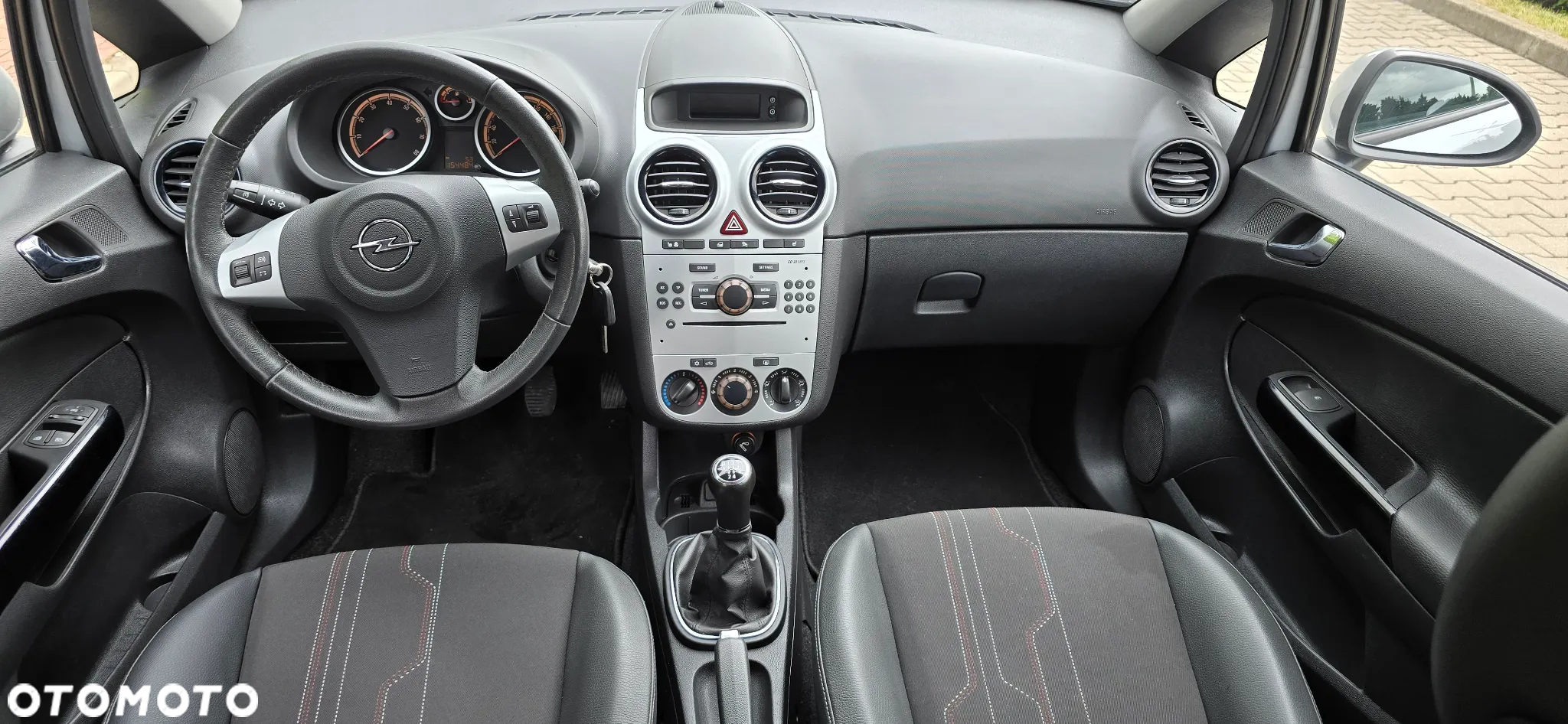 Opel Corsa 1.4 16V Edition 150 - 13