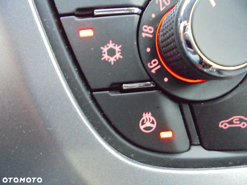 Opel Astra 1.4 Turbo ENERGY - 35