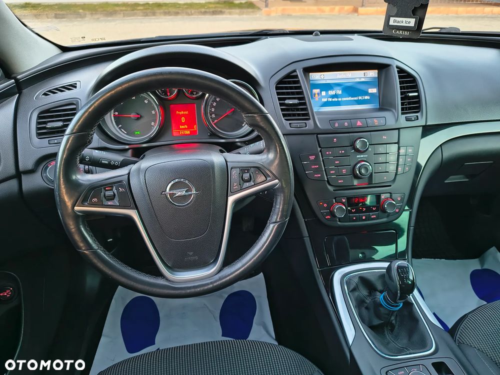 Opel Insignia 2.0 CDTI - 11