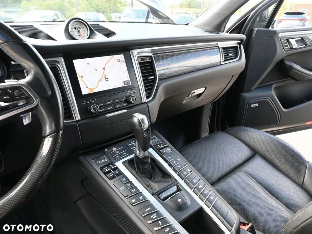 Porsche Macan Turbo - 10