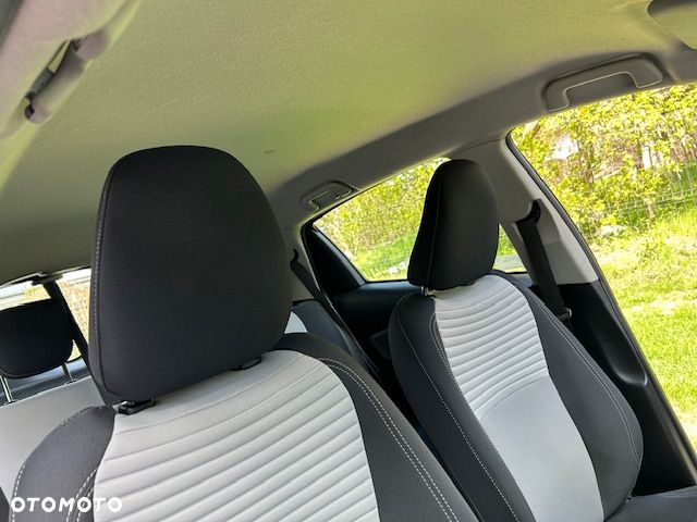 Toyota Yaris 1.5 Premium CVT - 22