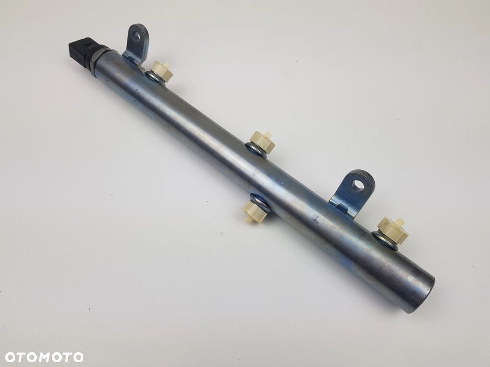 NOWA ORYGINALNA Listwa wtryskowa Mercedes w164 w212 3.0 CDI A6420703095 - 6