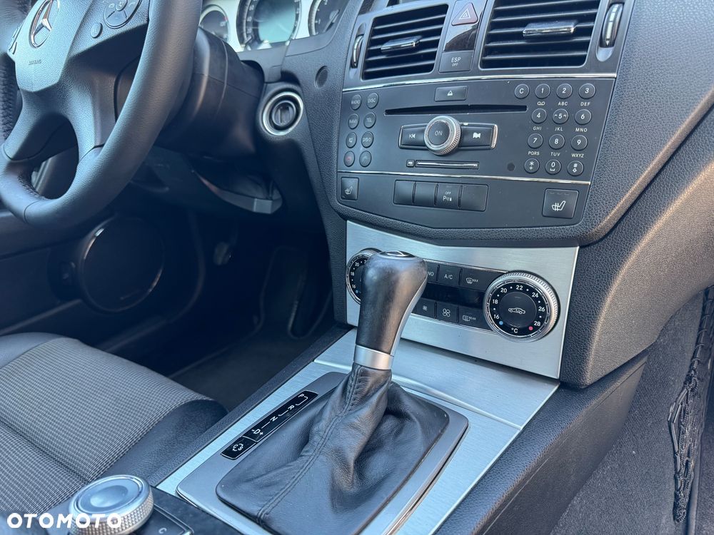 Mercedes-Benz Klasa C 220 CDI DPF Automatik Avantgarde - 14