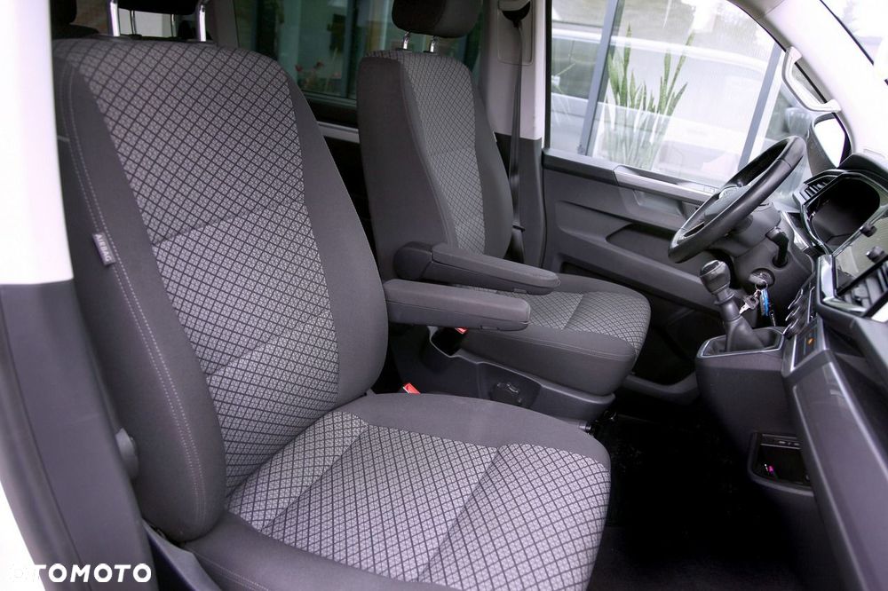 Volkswagen Multivan - 16