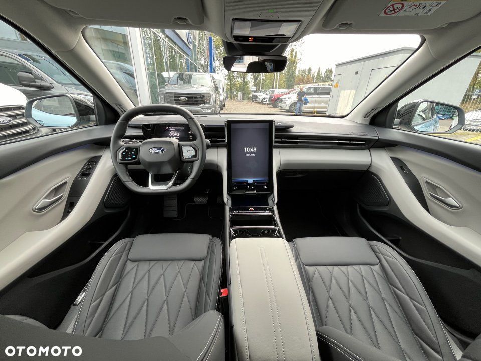 Ford Explorer - 16