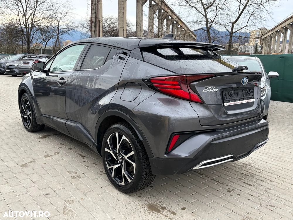Toyota C-HR 2.0 HSD 184 CP 4x2 CVT Classy Bi-Tone - 11