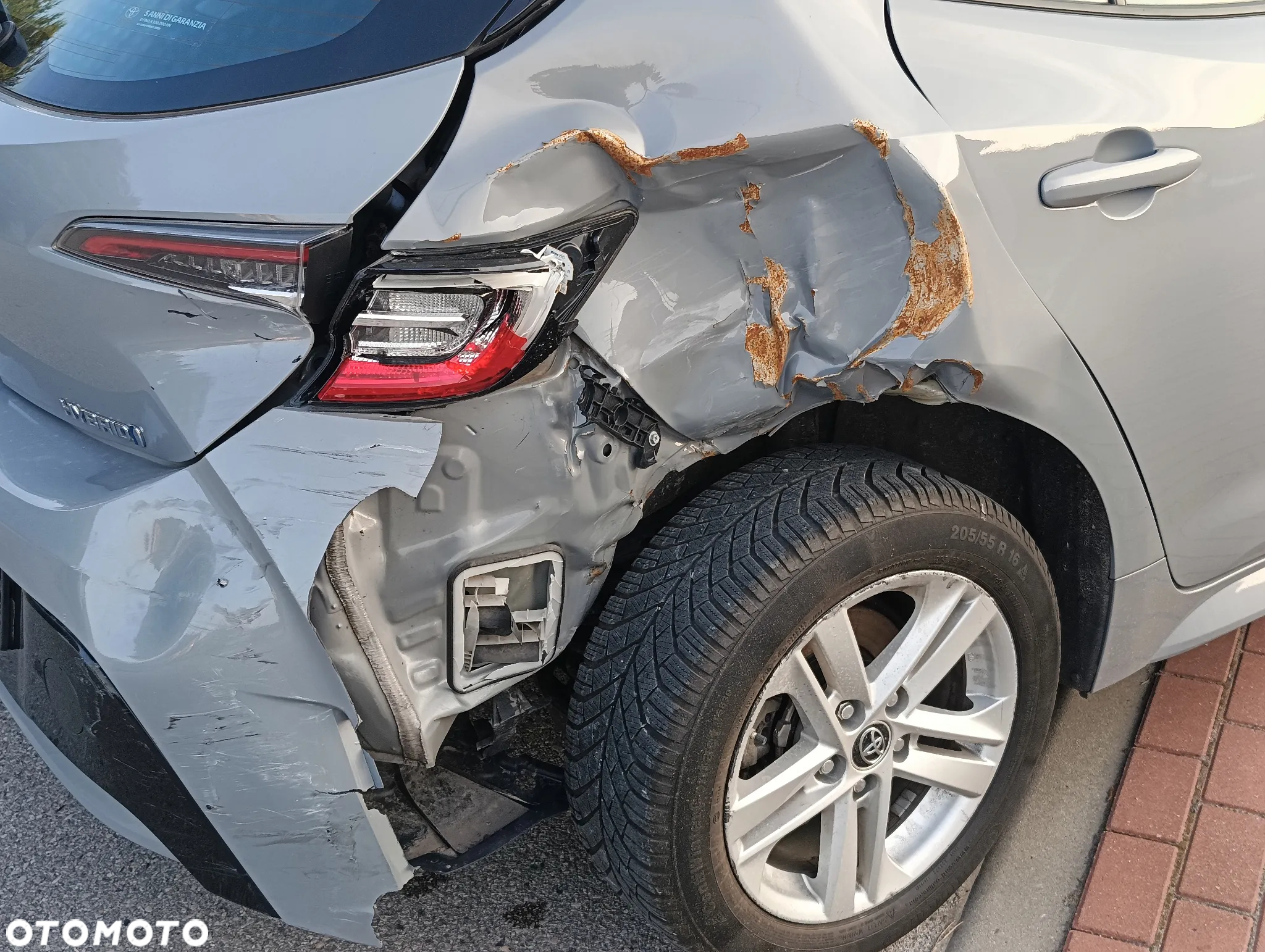 Toyota Corolla - 10
