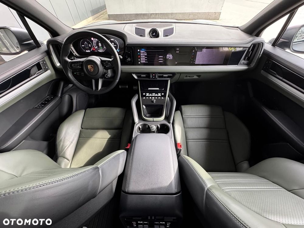Porsche Cayenne - 22