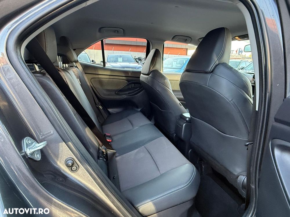 Toyota Yaris Cross 1.5 VVT-i HSD 4x2 Exclusive Elegant - 23