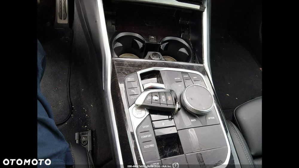 BMW Seria 3 330i M Sport - 9