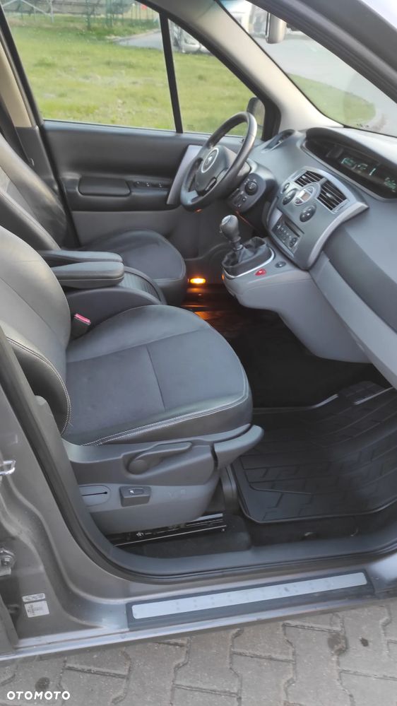 Renault Scenic 1.9 dCi FAP Conquest - 9