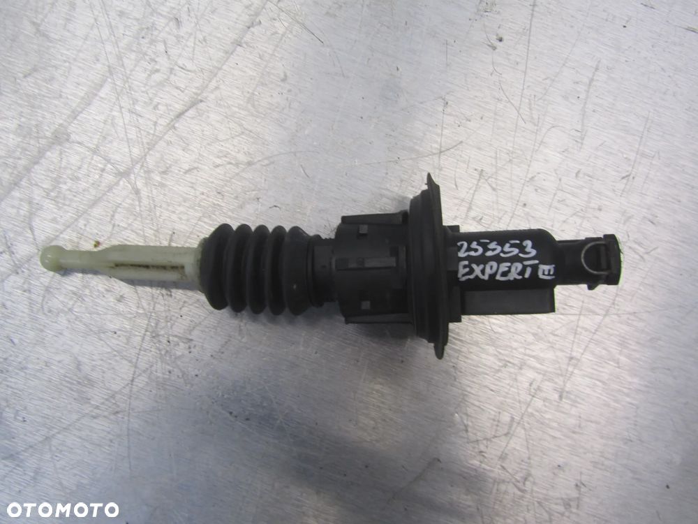 Peugeot Expert-Jumpy-Proace 16r->pompka-wysprzęglik sprzęgła 9809426080 - 1