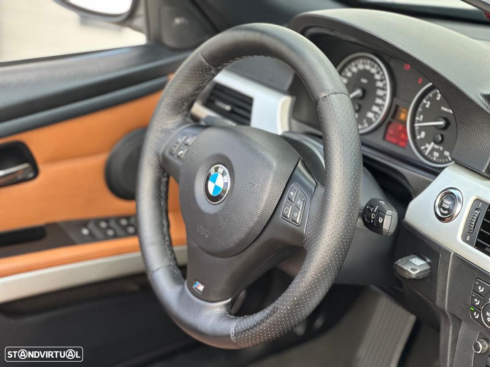 BMW 330 i Auto - 3