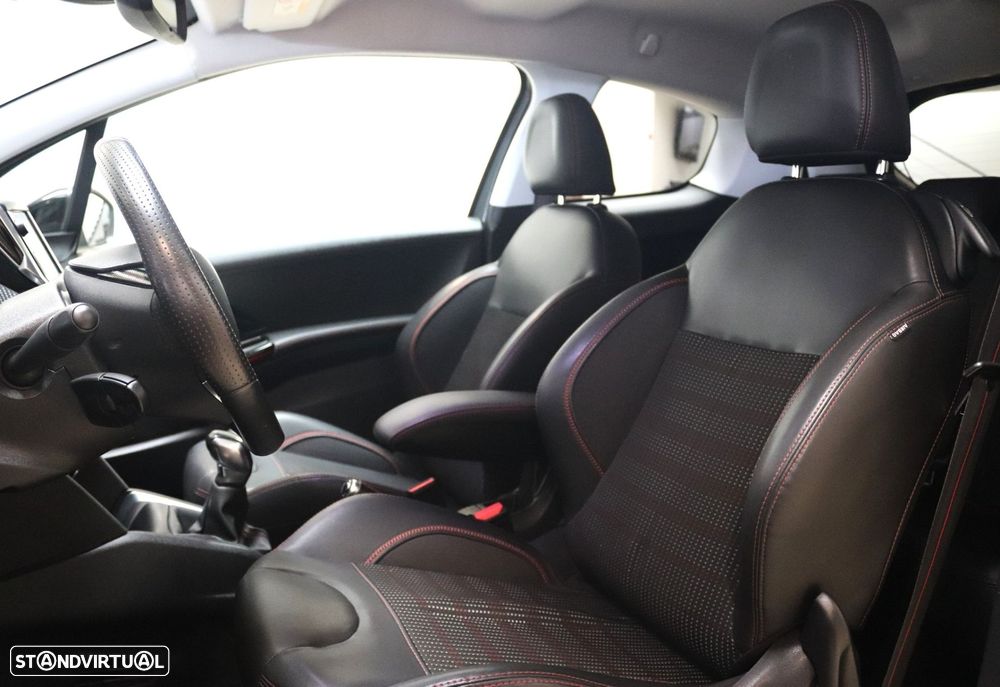 Peugeot 208 1.2 PureTech GT Line - 14